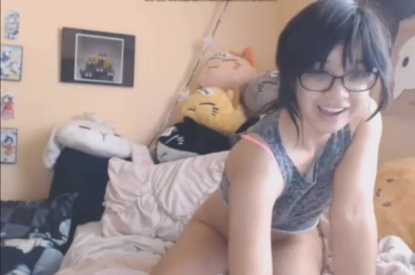 Nekolukka teasing on webcam