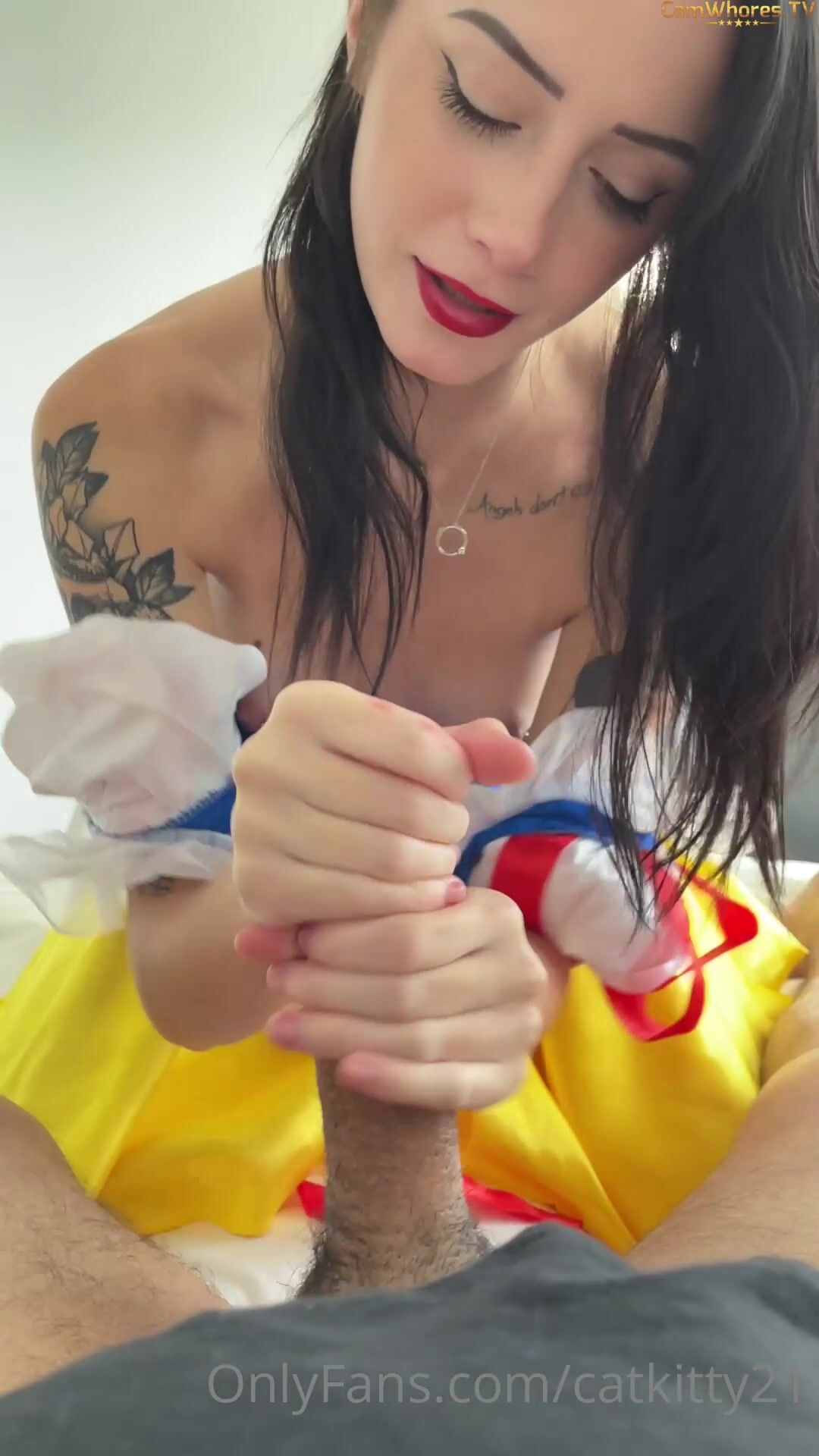 CatKitty21 ONlyFans Snow White Facial