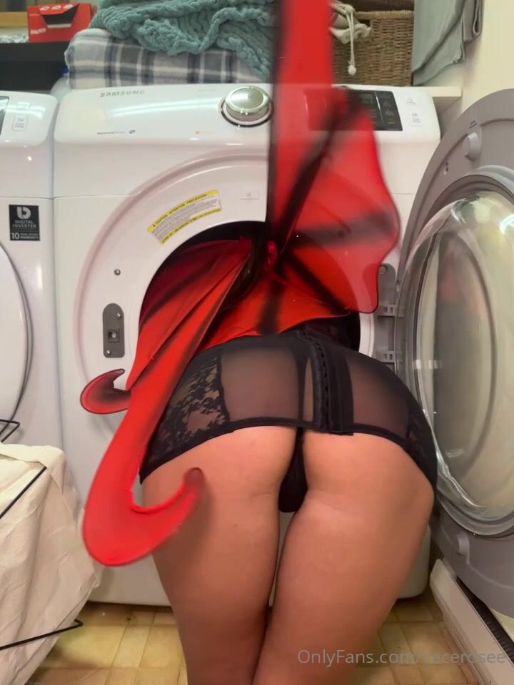 Cecilia Rose-IM STUCK IN THE DRYER DADDY