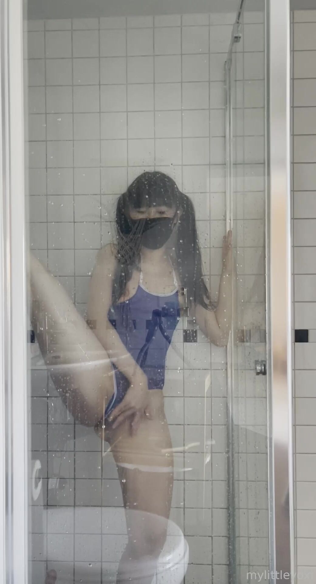 mylittleyoxi shower masturbation